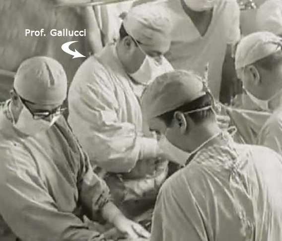 prof-dr-costabile-gallucci-centro-cirurgico.jpg